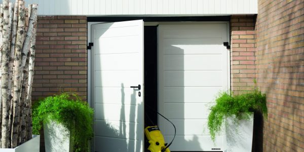 How to Choose a Side Hinged Garage Door